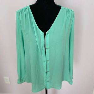 Last Chance** Pastel Button Up Blouse